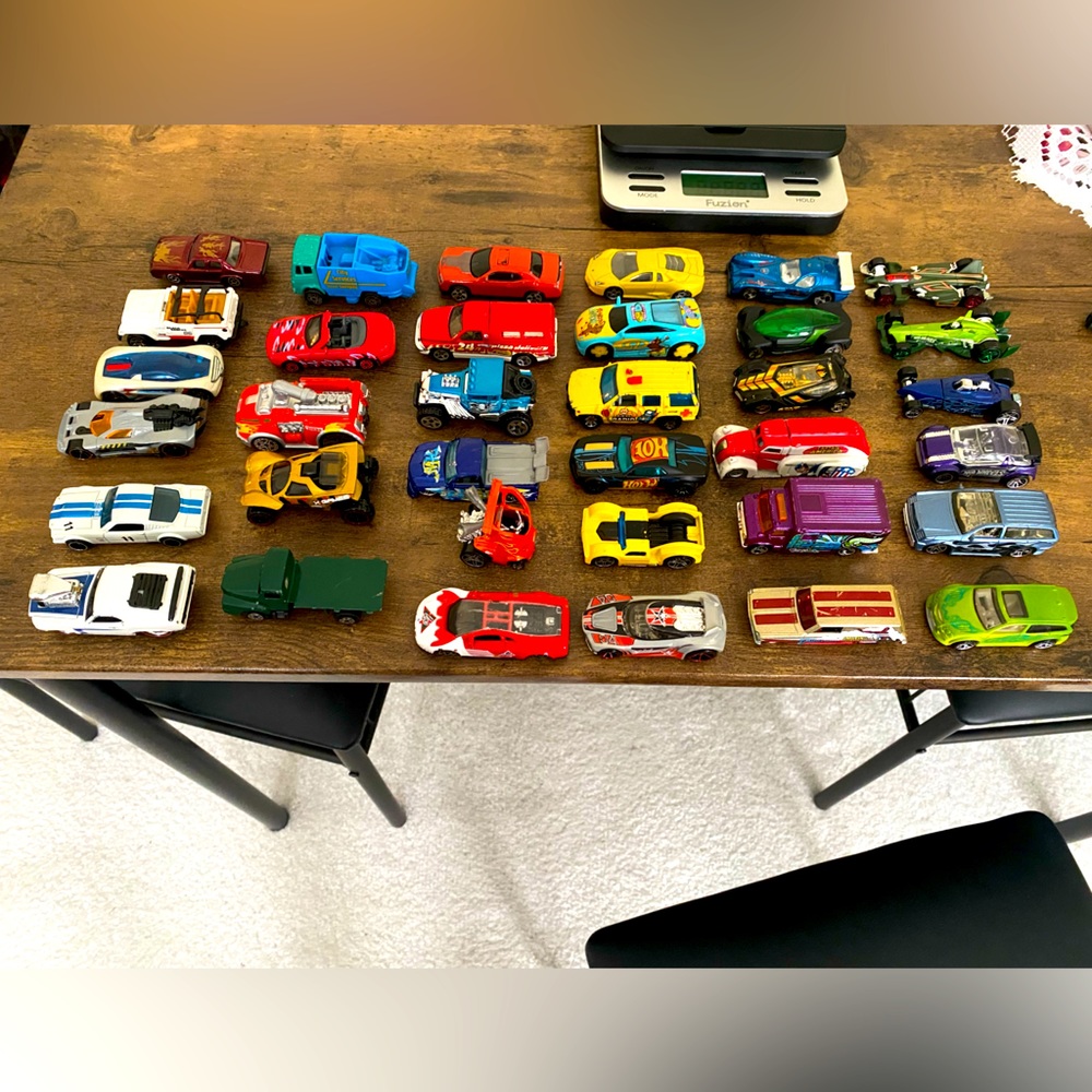Hot Wheels lot 36 cars in total a couple match box are mixed in